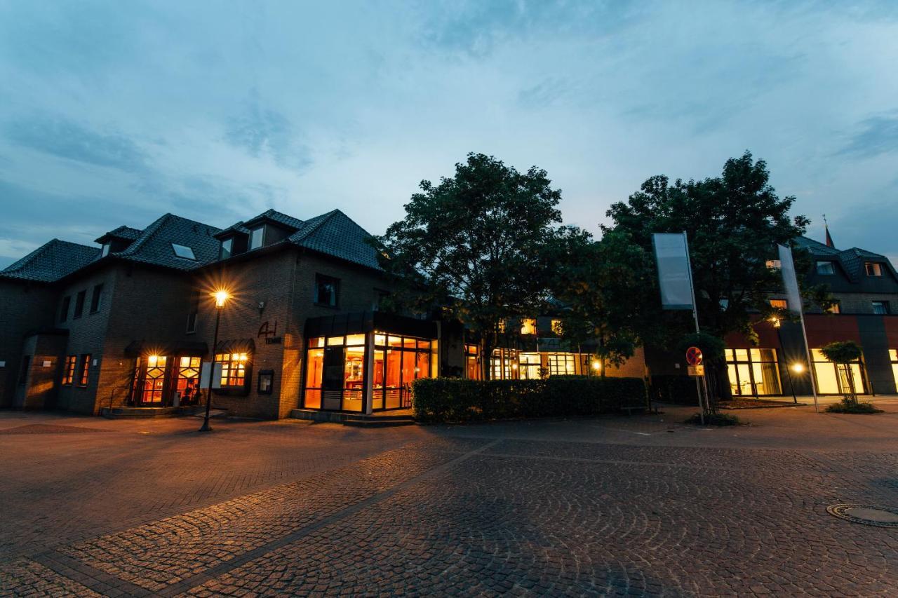 Altstadthotel Versmold ภายนอก รูปภาพ